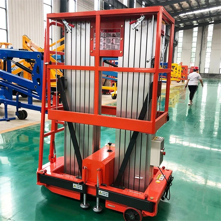 Mât élévateur vertical automoteur avec bras télescopique